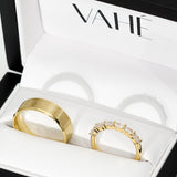 AIDEN | Flat Bevelled Edge & East-West Oval Diamond Ring