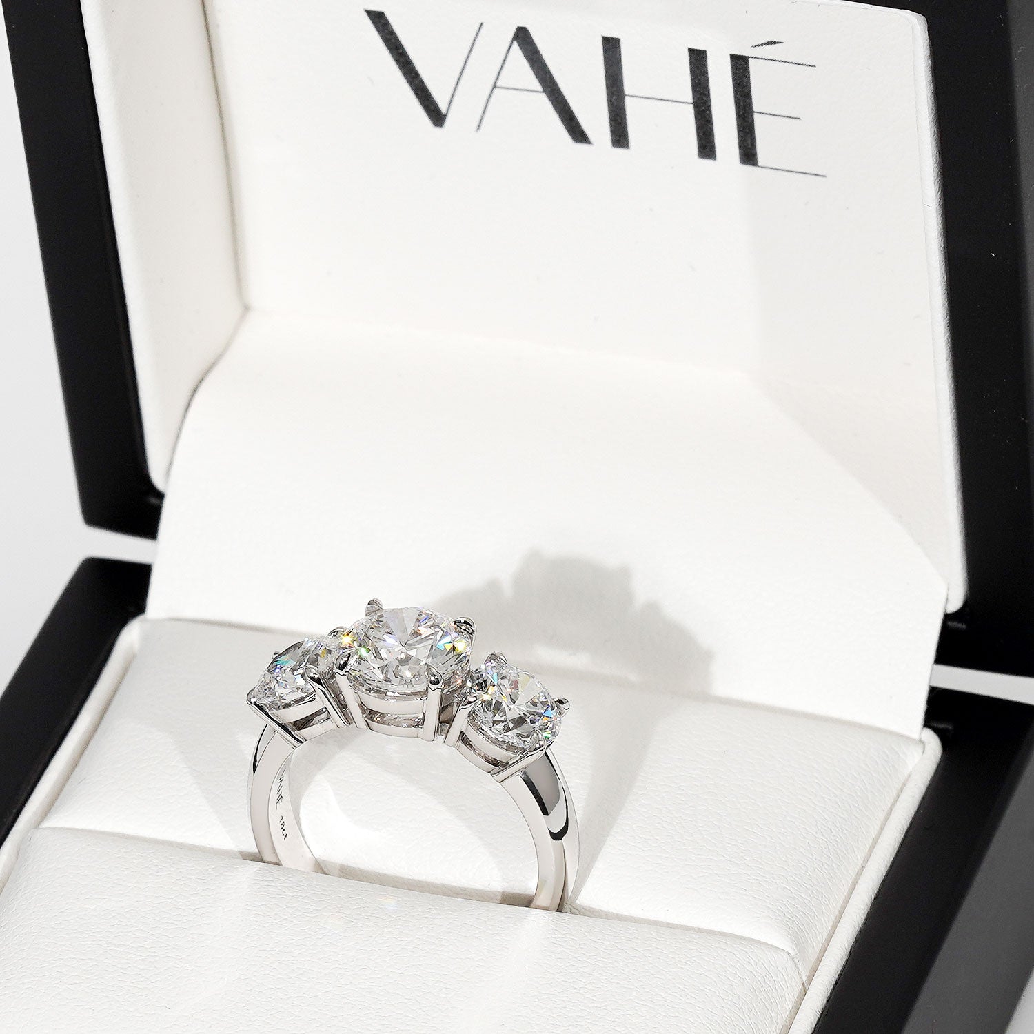 CUSTOM | Round Brilliant Cut Three Stone in 18ct White Gold – in gift box