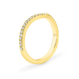 MADISON | Zarter V-förmiger Diamantring mit geteiltem Diamanten in 18 Karat Gelbgold (0,29 Karat tw.)