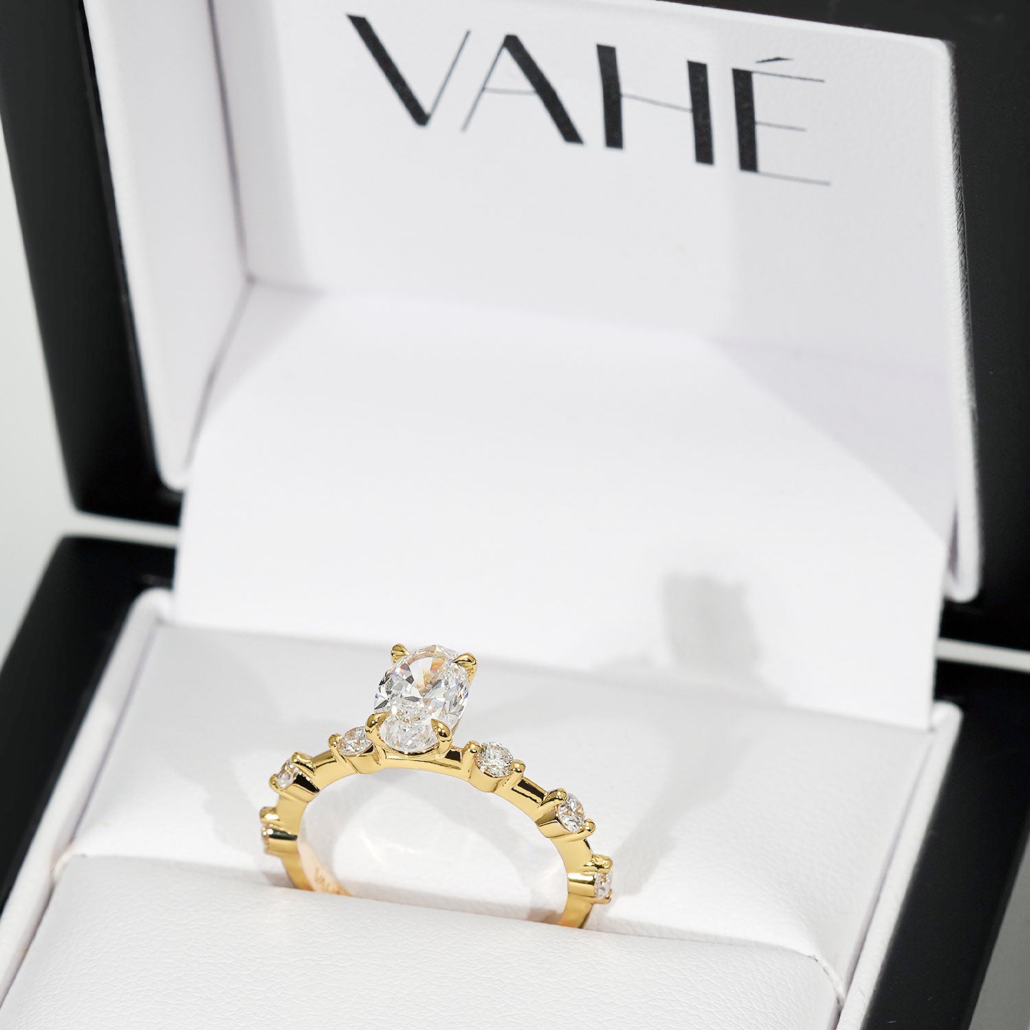 CUSTOM | Oval Shape Solitaire with Diamond Accents in 18ct Yellow Gold – in gift box